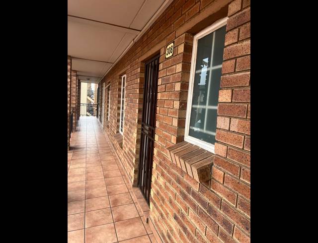 2 BEDROOM SECTIONAL TITLE FOR SALE IN COMET